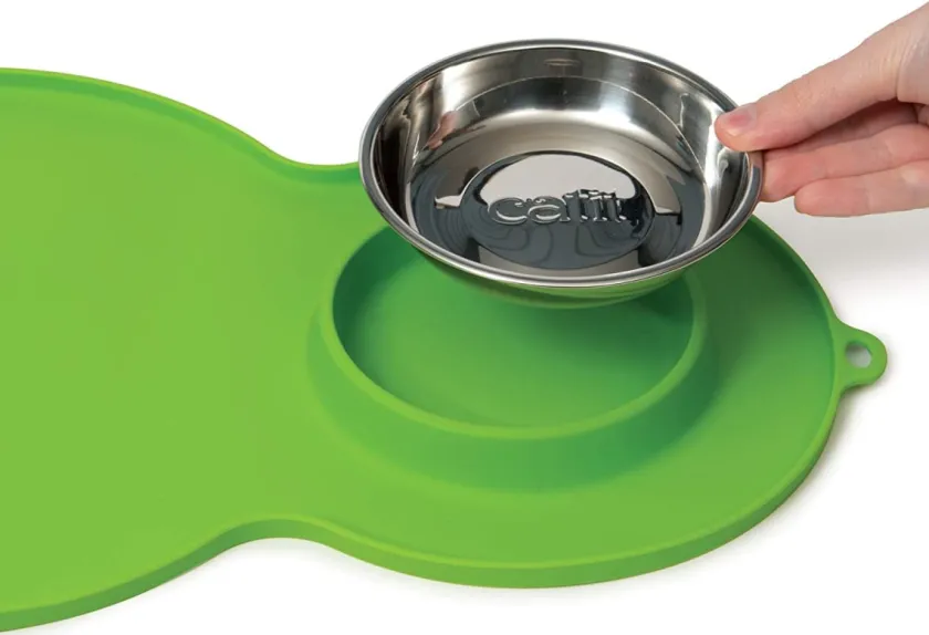 Cat it Comederos Y Fuentes De Agua^COMBO Fuente Bebe Flor 3 Litros + Mantel con plato